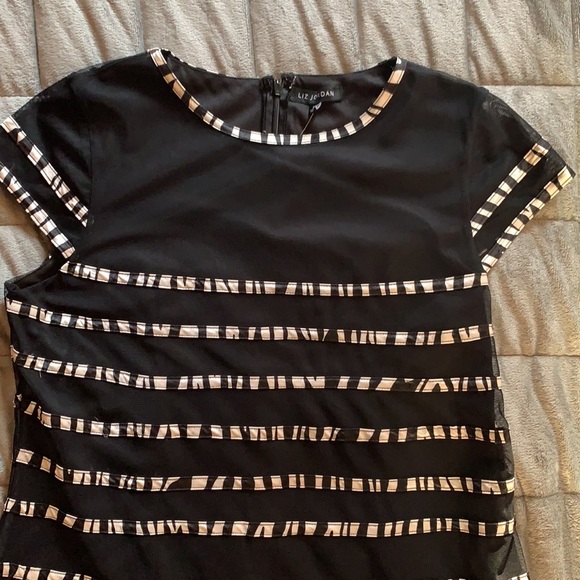 //PARTY DRESS// - Picture 3 of 8